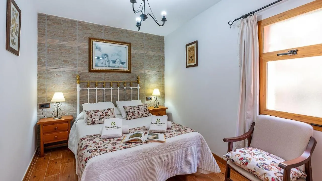 Holiday home Casa Rural La Rubia Nigueelas By Ruralidays